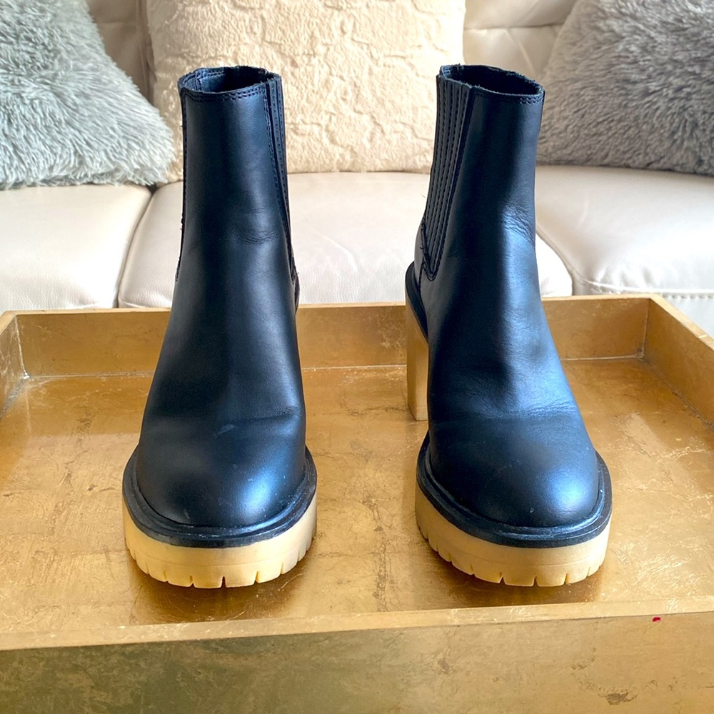 Dolce Vita Waterproof Beautiful Black stylish chunky heels boots US 6.5